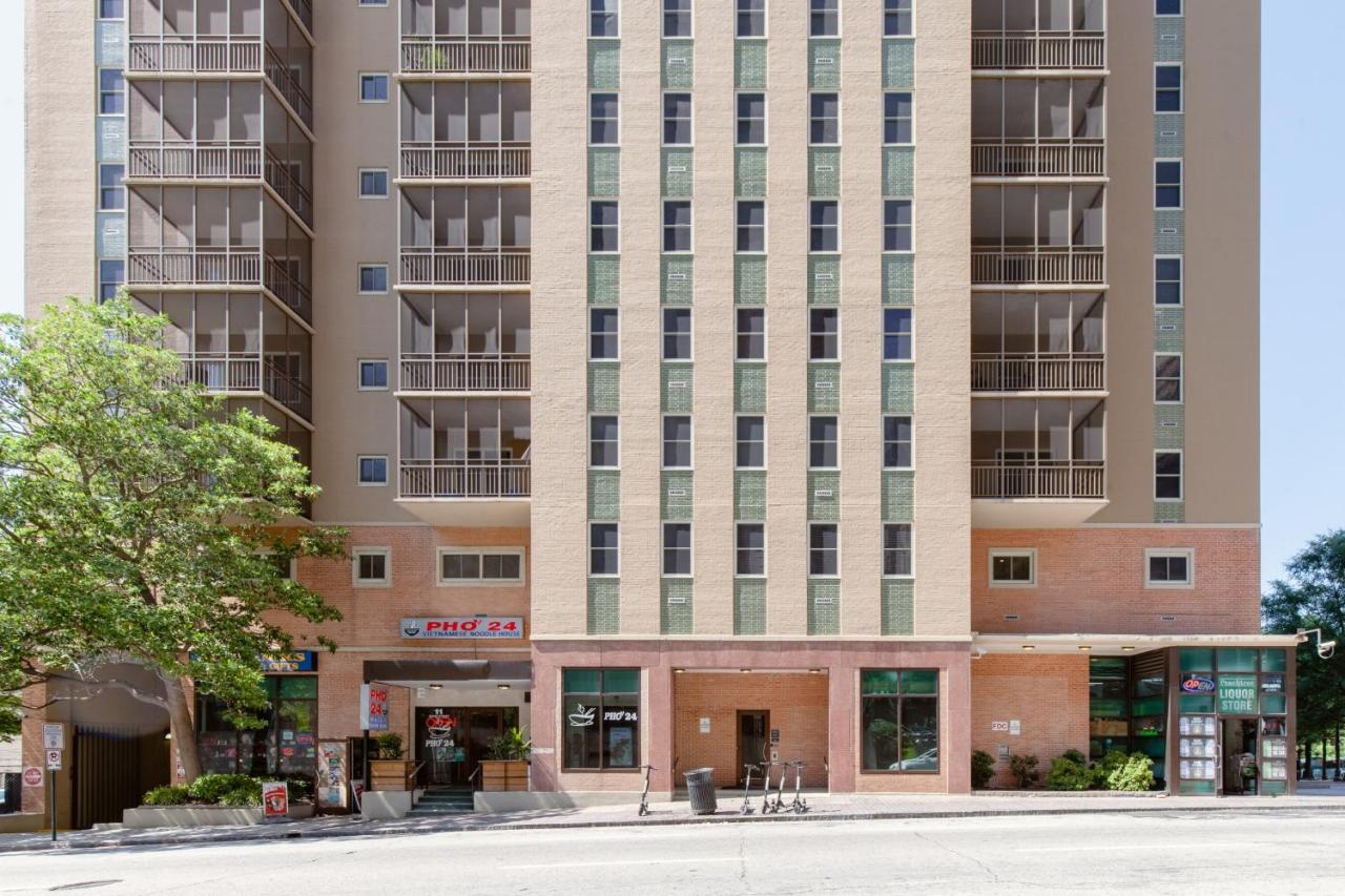 Rare 2 Bed 2 Bath Downtown Condo Near Aquarium Atlanta Bagian luar foto