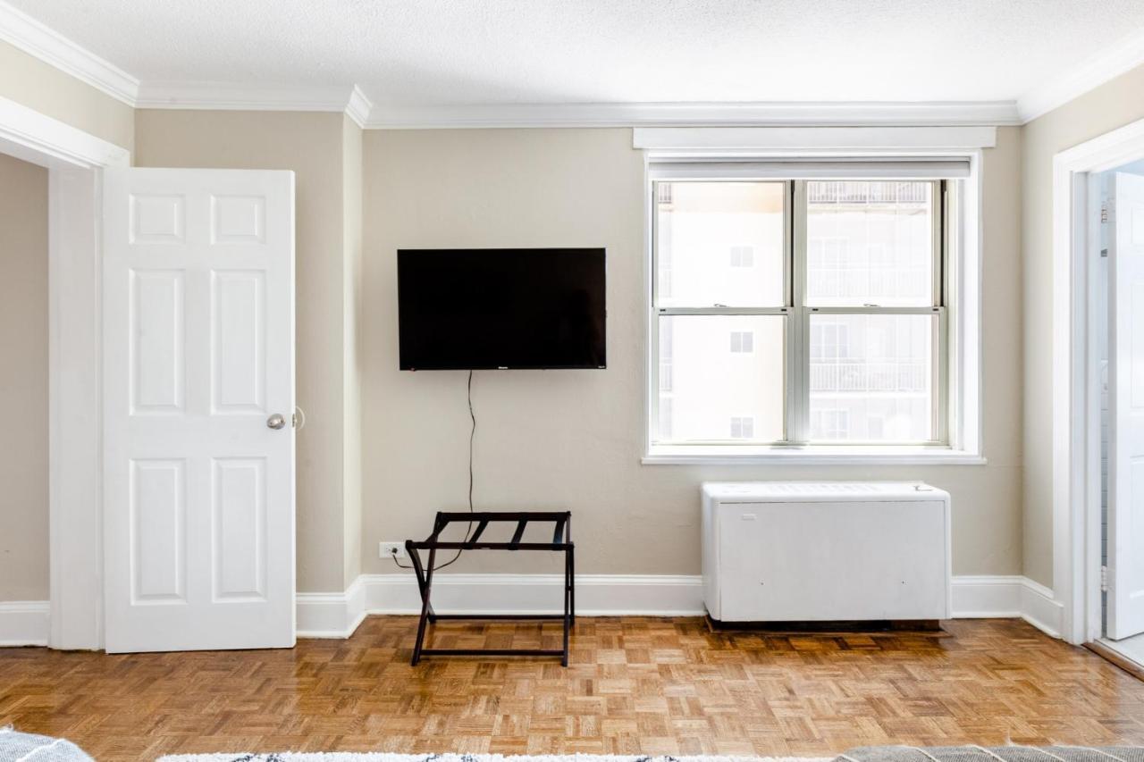 Rare 2 Bed 2 Bath Downtown Condo Near Aquarium Atlanta Bagian luar foto
